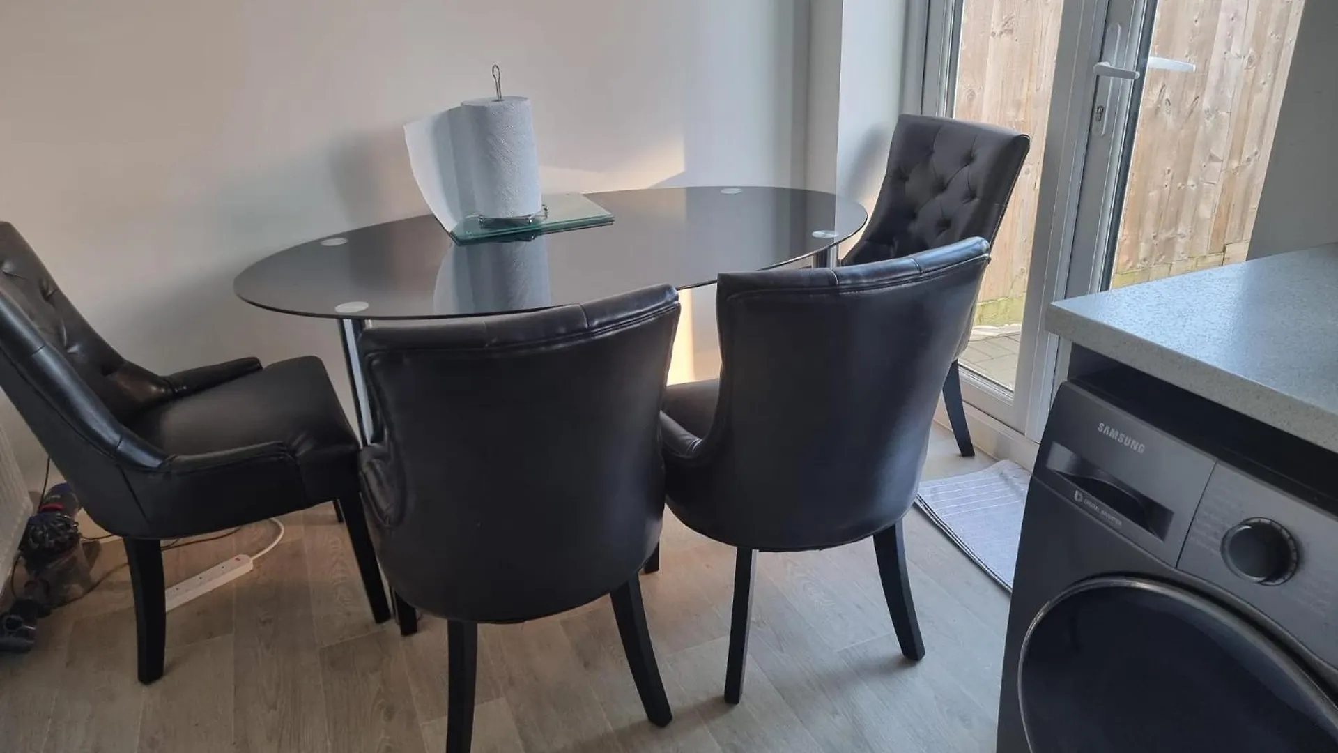 Homestay Charming Modern Home In Cheltenham